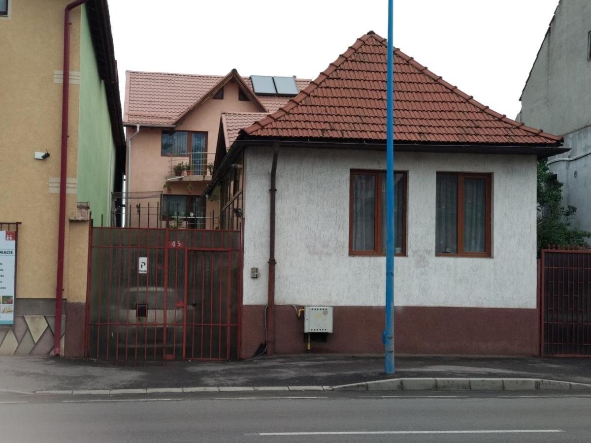 Casa Charlot Apartment Brasov Luaran gambar